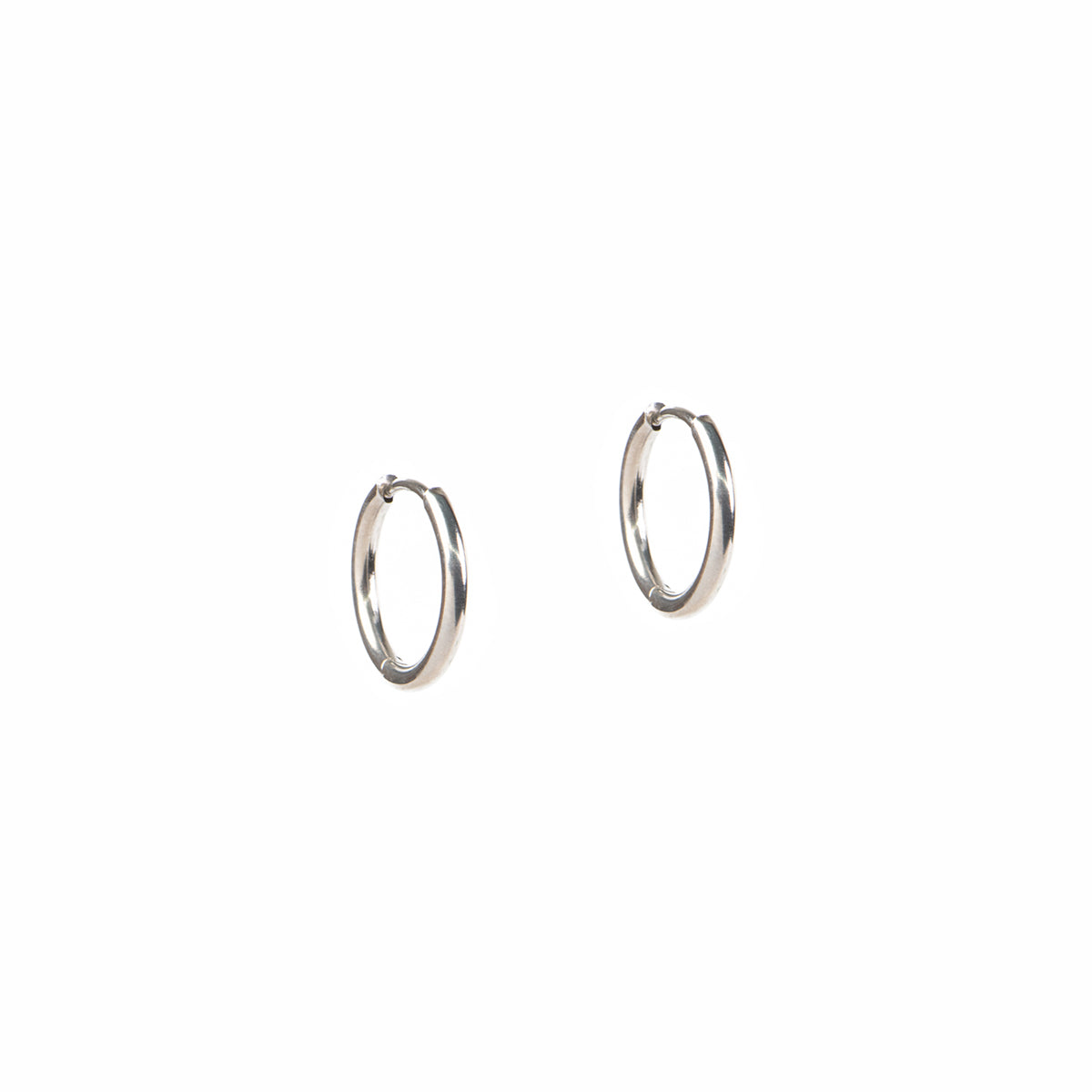 Boucles d'oreilles anneaux fermés lisses basiques acier inoxydable - Alice 4 argent 14 mm