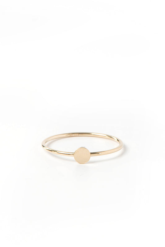 Bague délicate en or rempli 14K avec design de petit cercle Grace 5 or