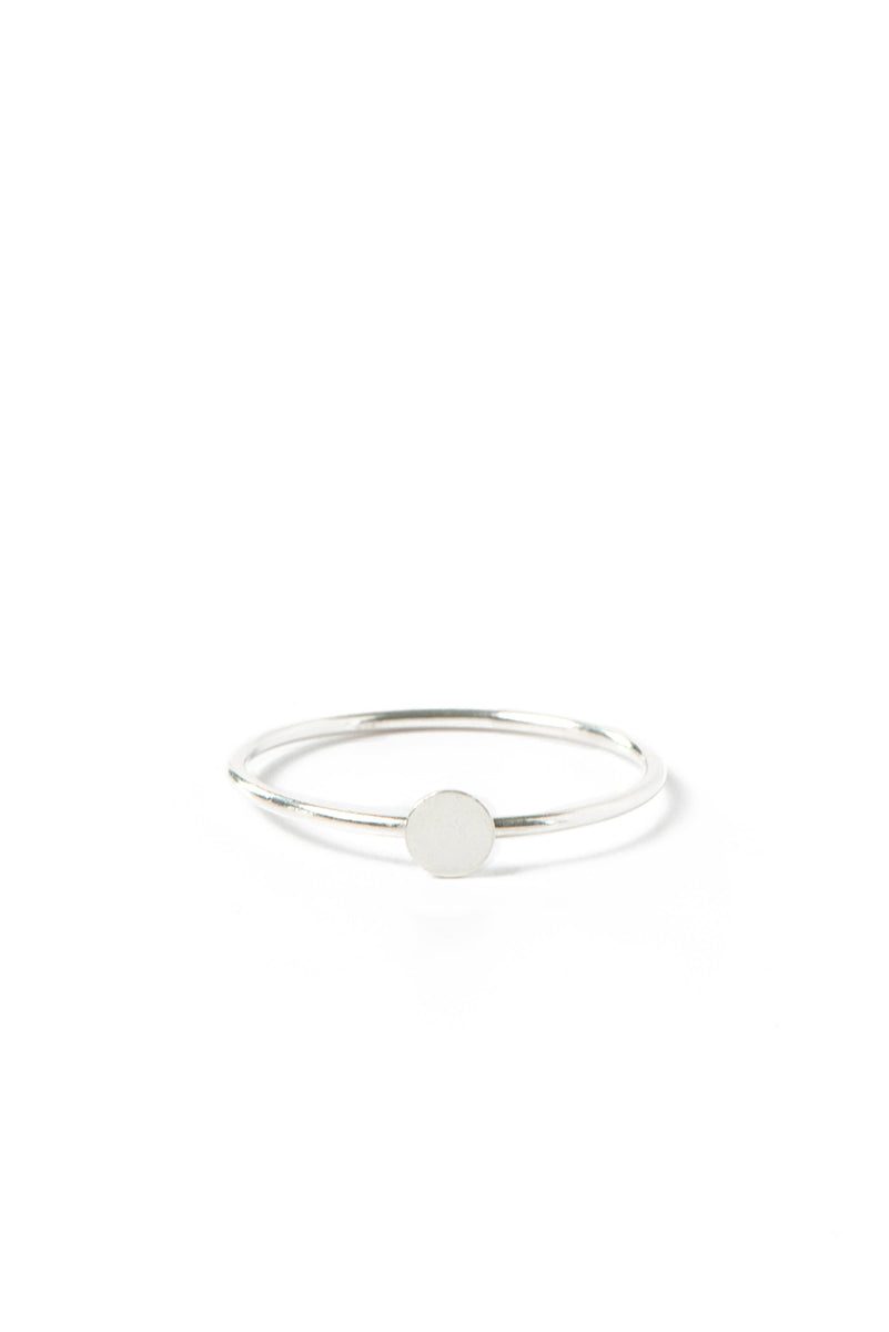 Bague délicate en argent sterling .925 avec design de petit cercle Grace 5 argent