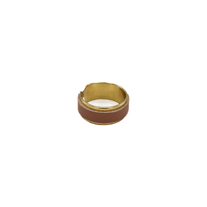 Bague jonc ouvert placage or avec cuir de pomme rose blush- Kara x Sanana - Mélodie 4 petite