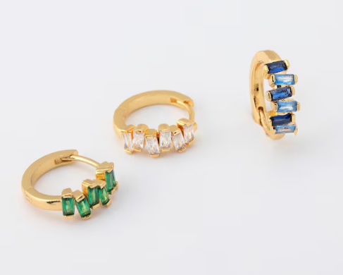 Boucles d'oreilles petits anneaux plaqués or 14K avec cristaux inégaux verts ou bleus- Blanche 15