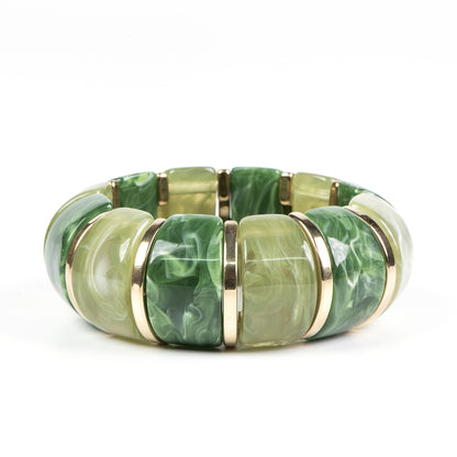 Bracelet élastique maximaliste fait en résine de couleur verte et en acier inoxydable or - Juliana 2 vert-1