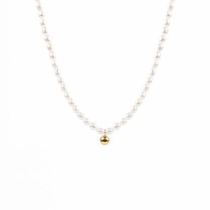 Collier court glamour perles d'eau douce blanches acier inoxydable or avec bille - Diana 3-1