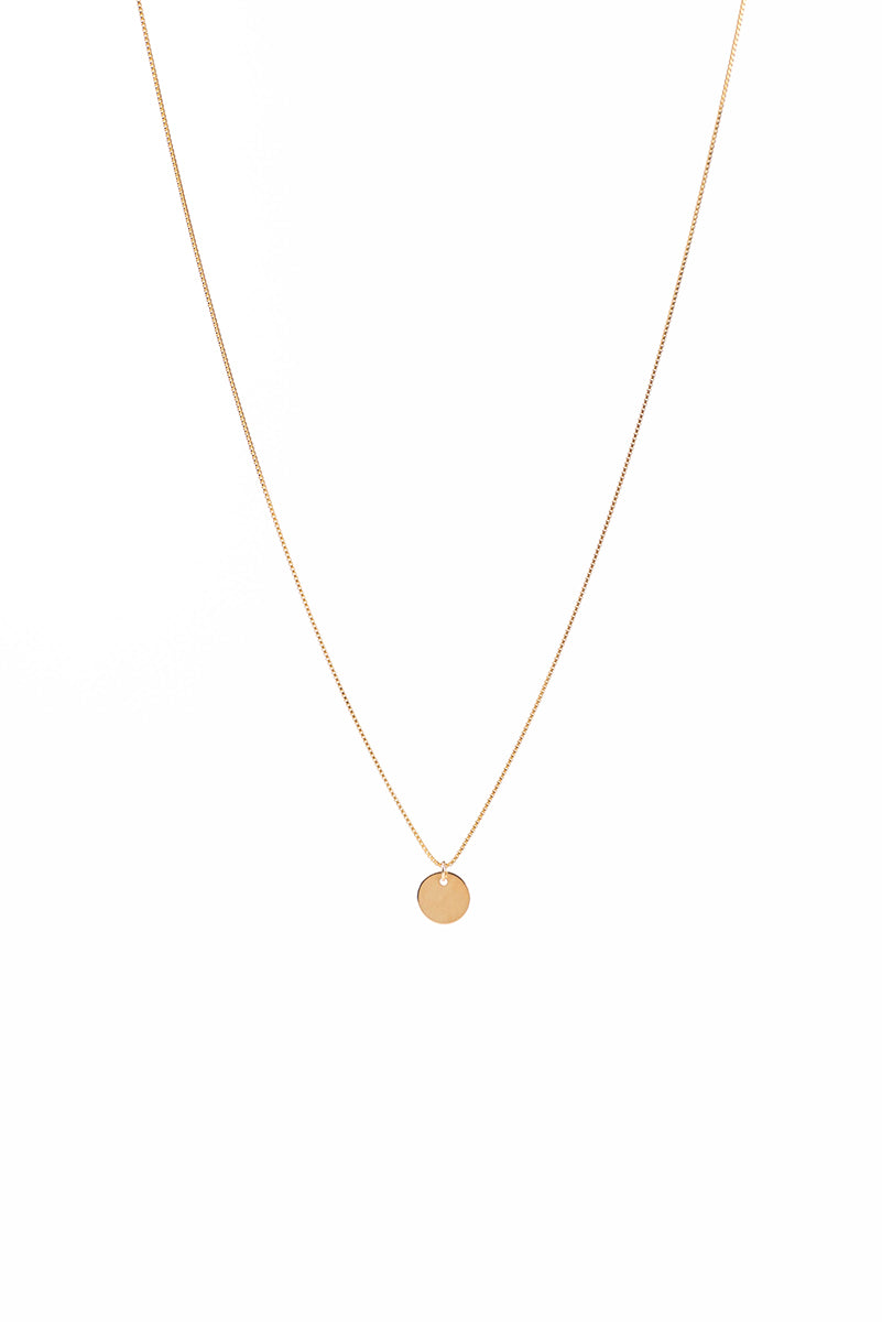 Collier délicat en or rempli 14K orné d'un médaillon rond 9 mm personnalisable Grace 6 - or-1