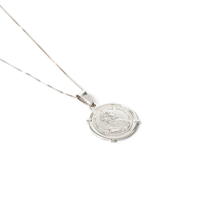 Collier délicat en argent sterling .925 et placage rhodium avec médaillon pièce de monnaie 4