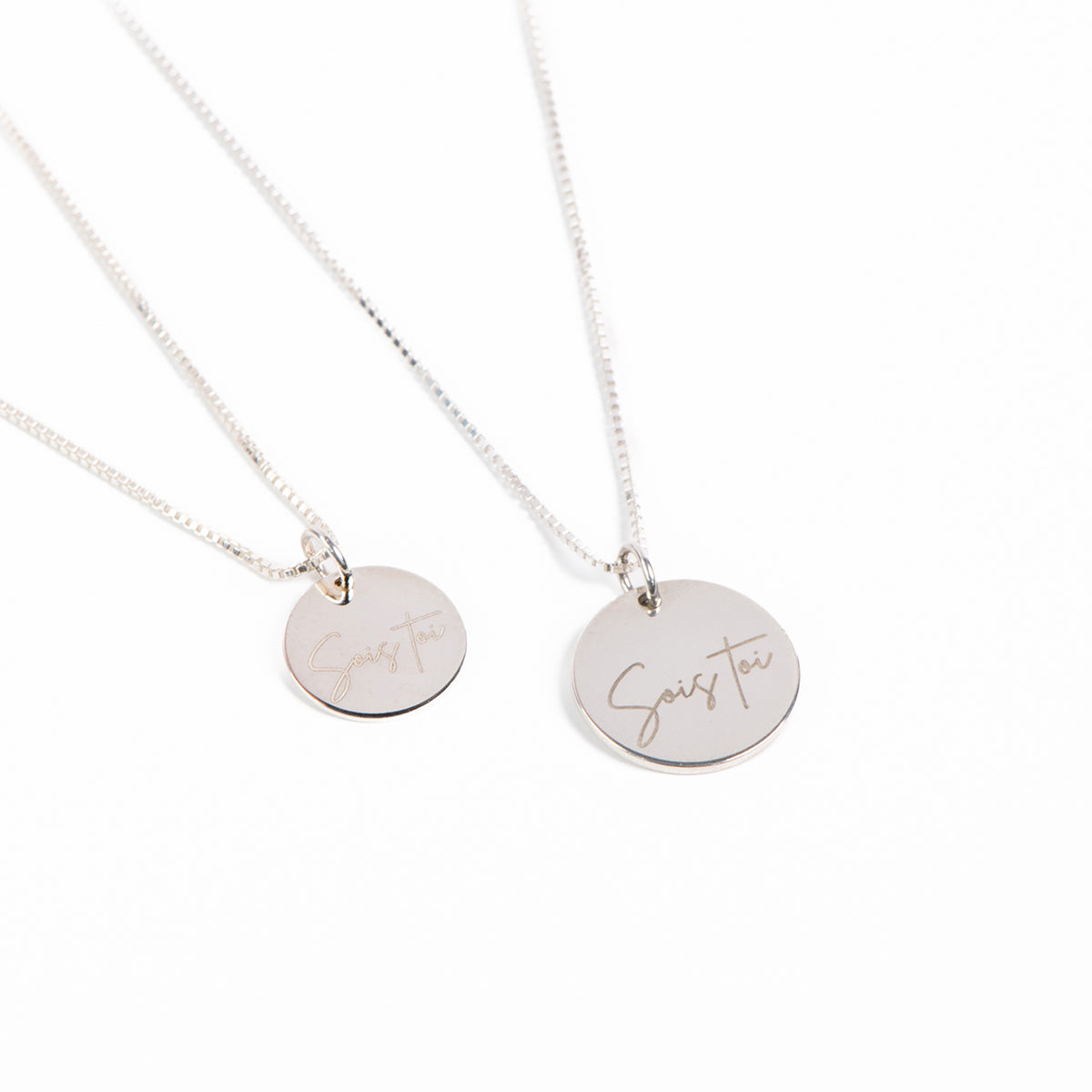 Colliers délicats argent sterling .925 avec médaillon rond 12.7 ou 15 mm gravé Sois toi - Kara 2