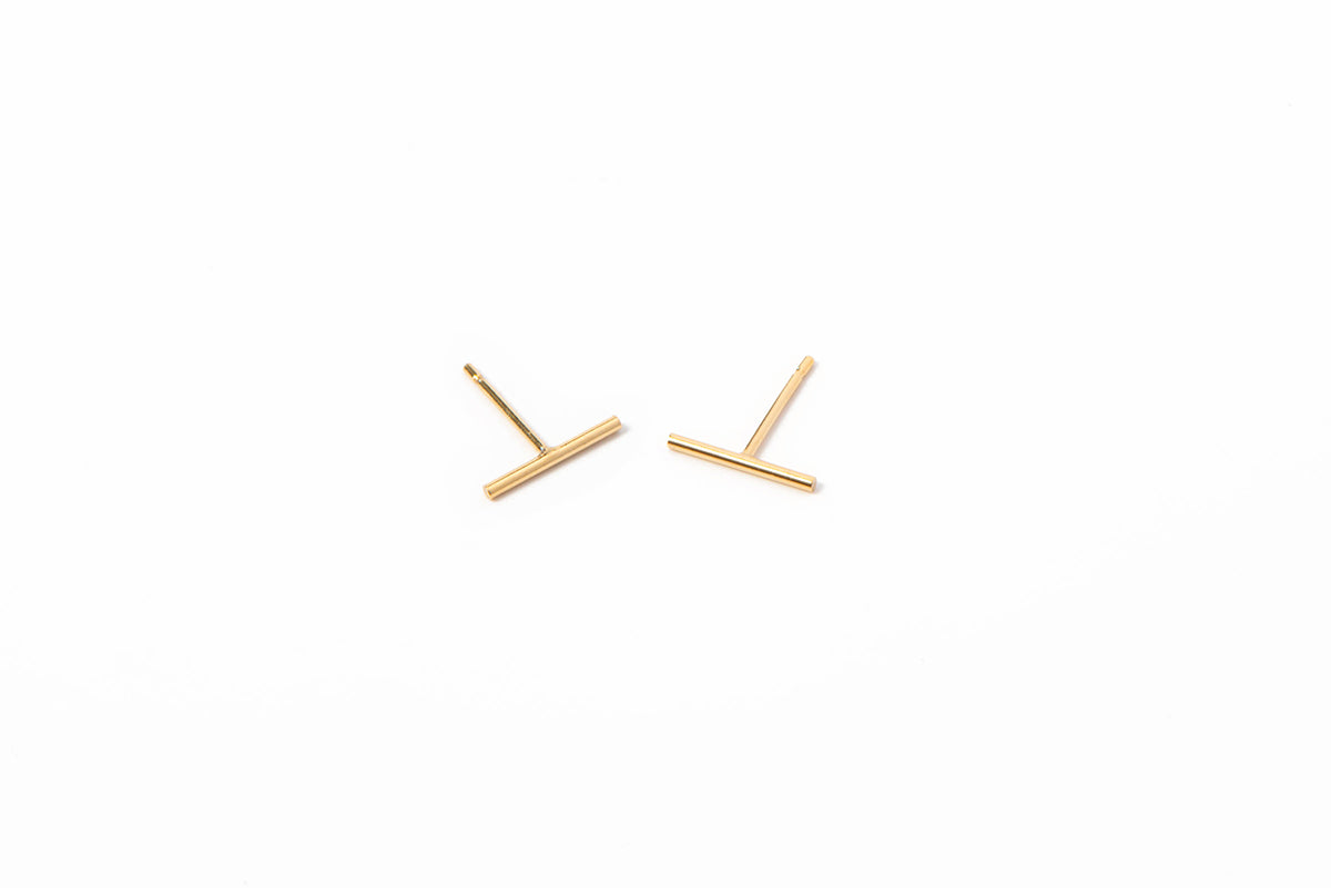 Boucles d'oreilles minimalistes mini barres 10 mm or rempli 14 Grace 5-2