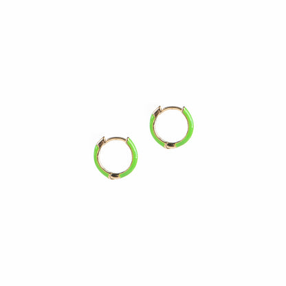 Boucles d'oreilles mini anneaux lisses plaqués or 14K avec émail coloré Ivy 5 vert-2