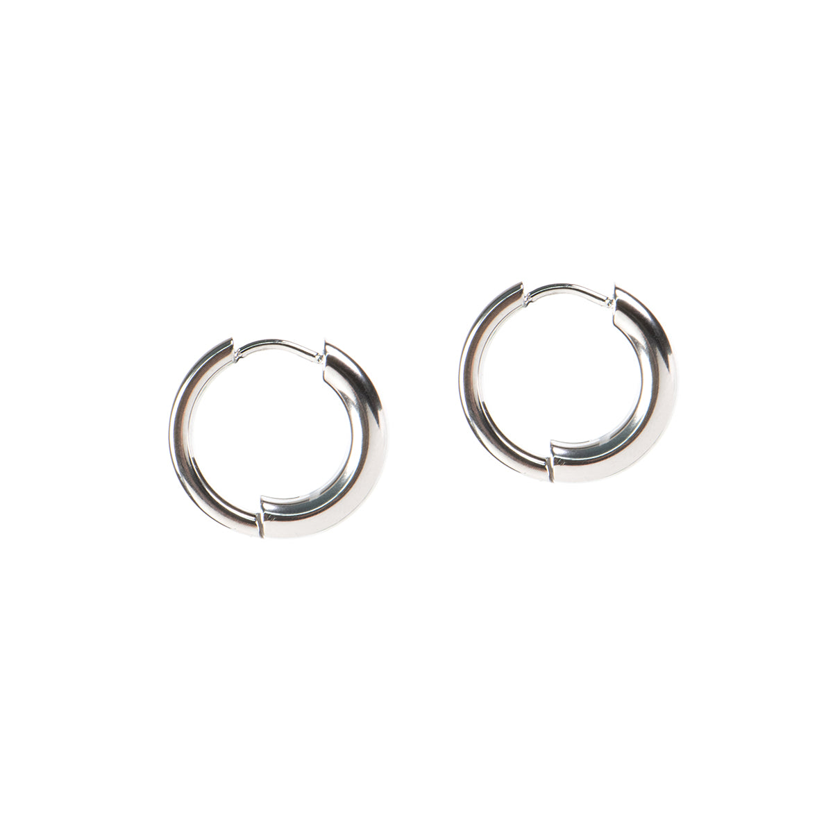 Boucles d'oreilles basiques anneaux larges au devant en acier inoxydable Alice 2 argent-2