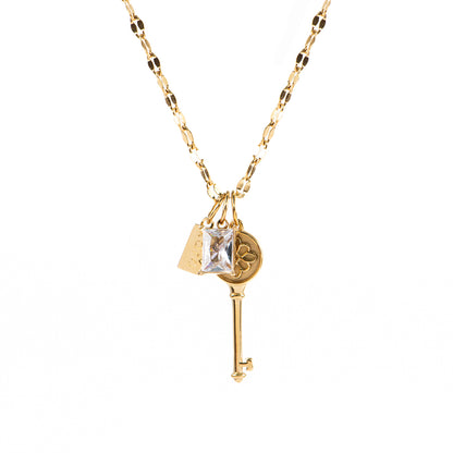 Collier court délicat chaîne lips acier inoxydable or avec 3 breloques: clé, zircon clair, breloque Kara - Juliana 3-3