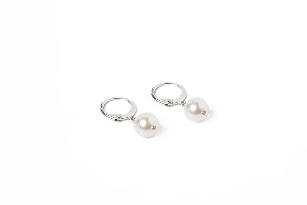 Boucles d'oreilles dormeuses acier inoxydable avec perles blanches Zoé 1 - Kara Bijoux -2