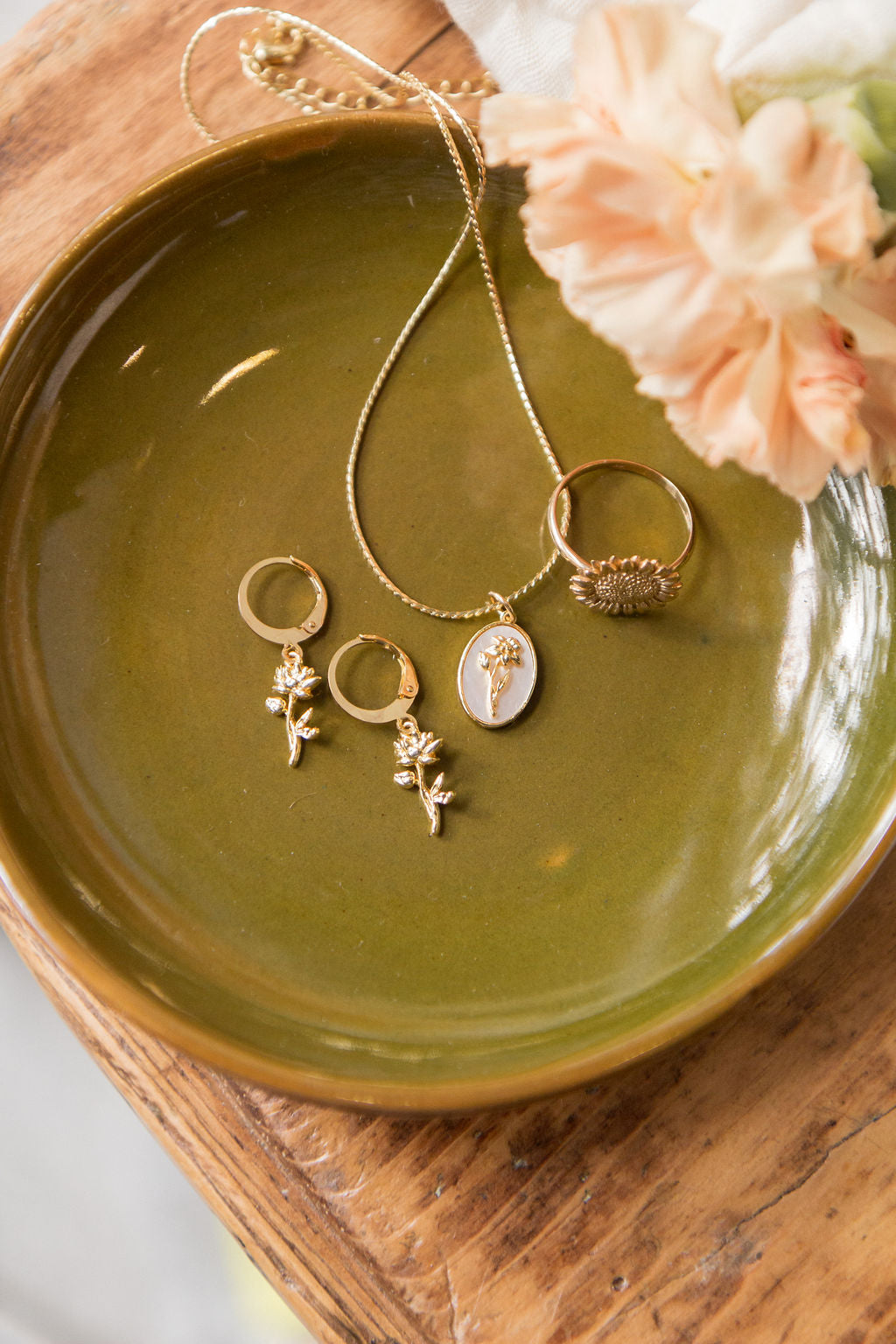 Boucles d'oreilles Marguerite 1 Collier  Marguerite 3 lifestyle image 0