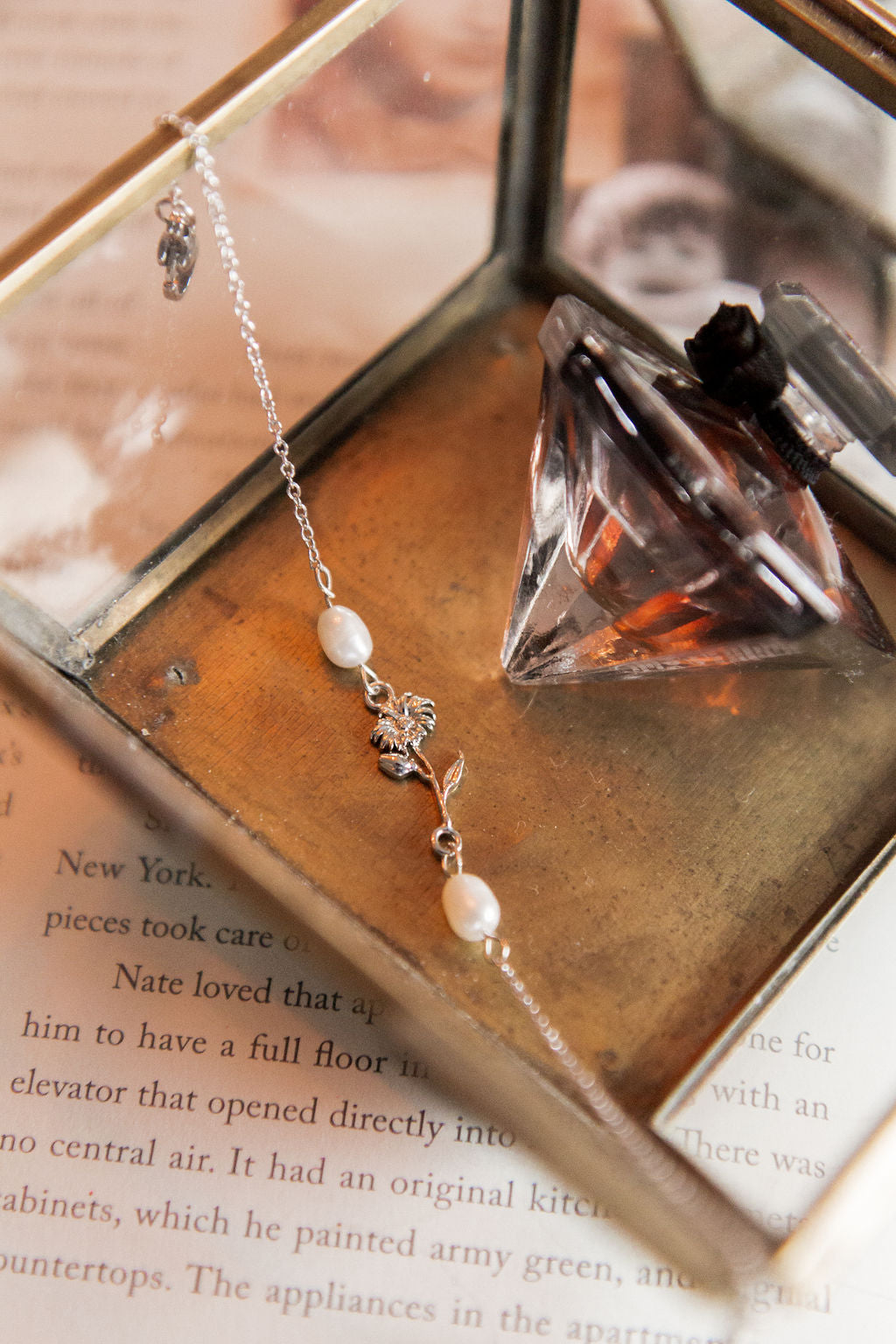 Bracelet Marguerite 3 fleur de naissance avril lifestyle, fabriqué à Lévis