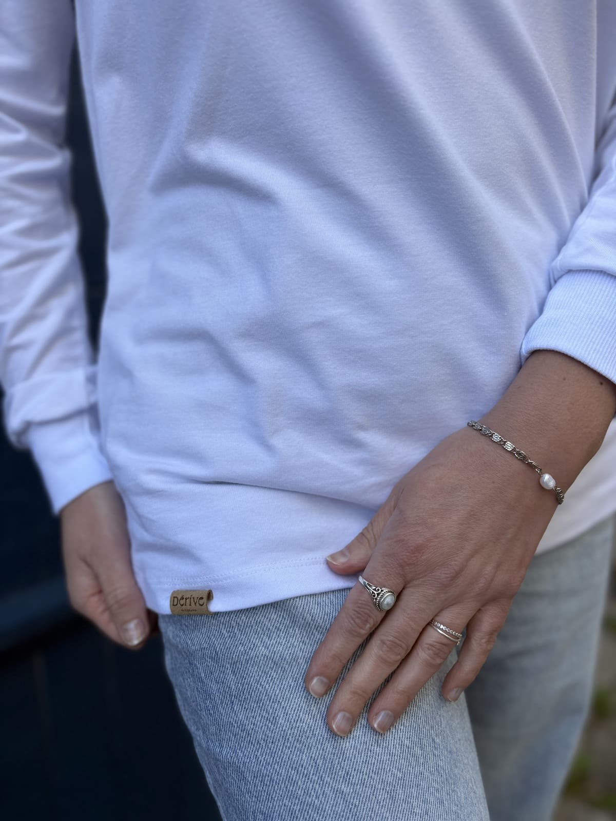 Bracelet Raphaëlle 4 acier inoxydable et bague argent sterling .925 Juliana 4 portés sur une femme
