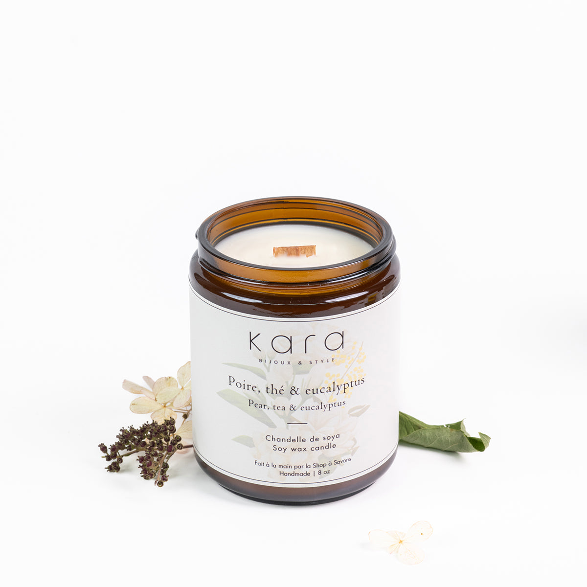 Chandelle de soya faite au Québec avec mèche de bois - Poire, thé et eucalyptus-lifestyle-2