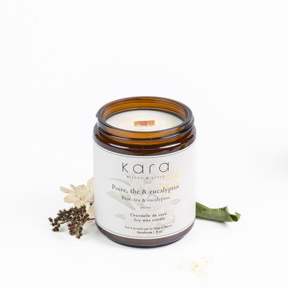 Chandelle de soya faite au Québec avec mèche de bois - Poire, thé et eucalyptus-lifestyle-2