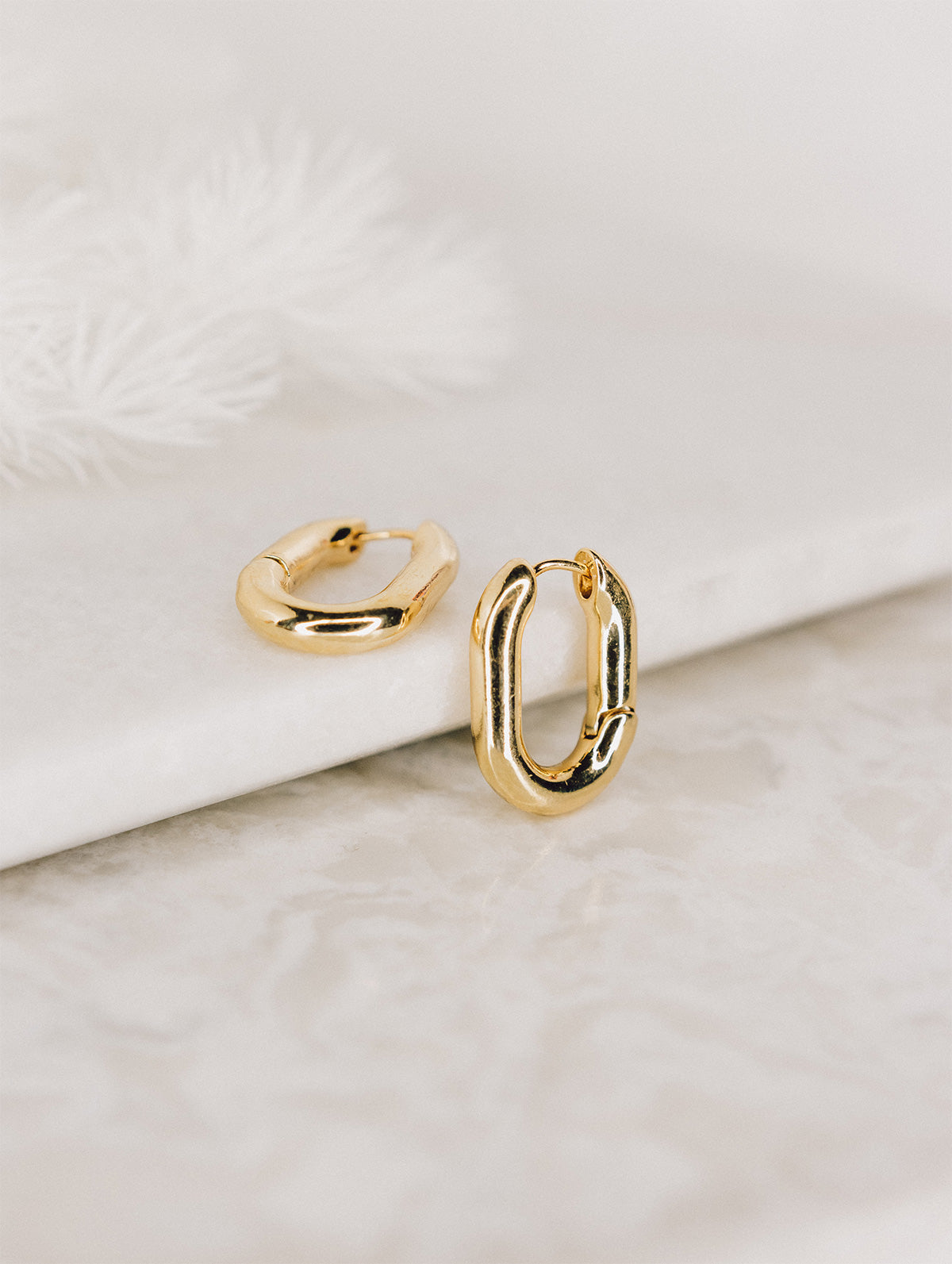 Boucles d'oreilles anneaux ovales épais placage or lifestyle - Kara Bijoux