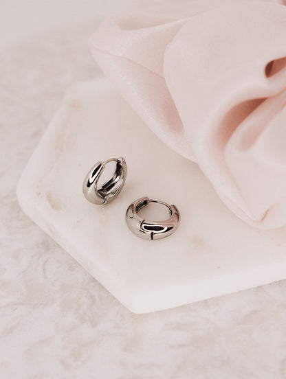 Boucles d'oreilles anneaux lisses élargis placage rhodium Keira 12 argent avec chouchou rose