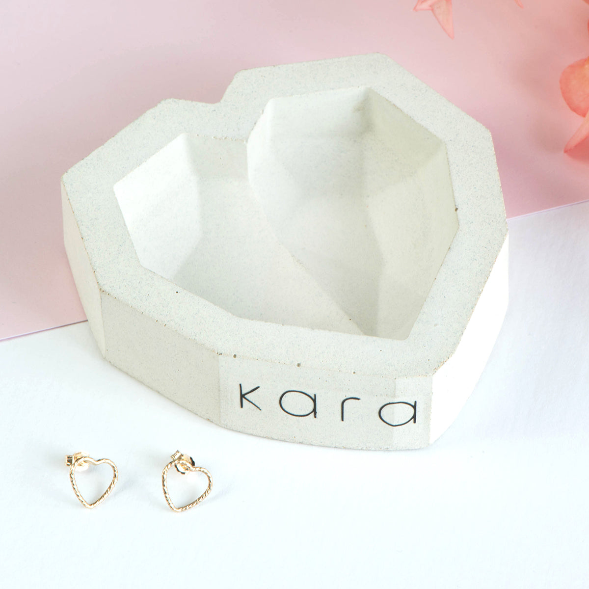 Boucles d'oreilles coeur sparkle en or rempli 14K lifestyle Elsa 7